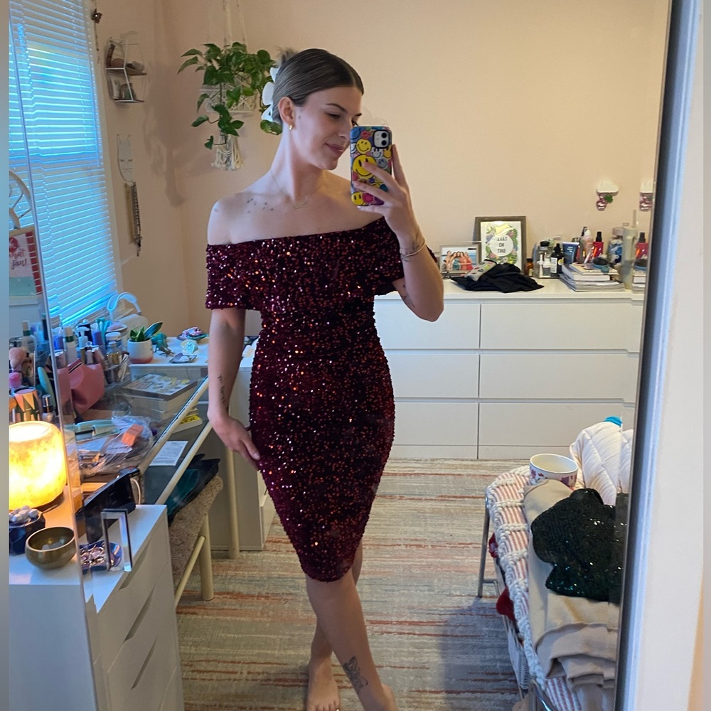 Maroon velvet sequin holiday party dress
